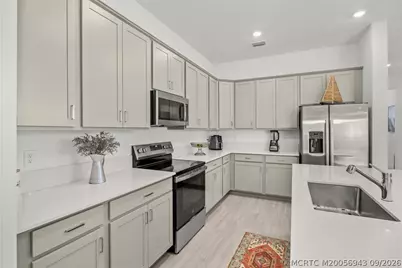 1120 SE Crosswood Way, Port Saint Lucie, FL 34984 - Photo 10
