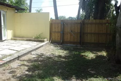 1651 SE 8th Street, Stuart, FL 34996 - Photo 10