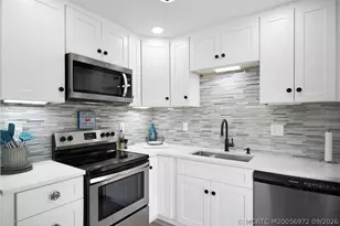 87 S Las Olas Dr, Jensen Beach, FL 34957 - Photo 4