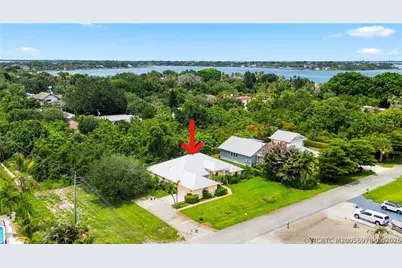 4081 SE Newton Street, Stuart, FL 34997 - Photo 2