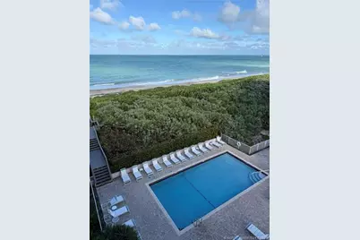 429 NE Tradewind Lane #403, Stuart, FL 34996 - Photo 1
