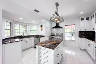 521 SW Marion Ct, Palm City, FL 34990 - Photo 10