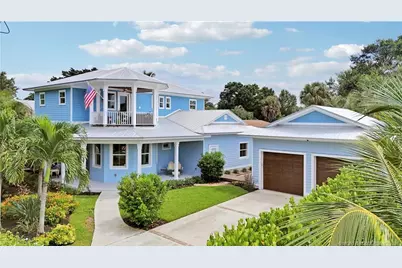1002 SE Riverside Drive, Stuart, FL 34996 - Photo 1