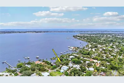 1002 SE Riverside Drive, Stuart, FL 34996 - Photo 8