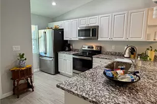 5860 SE Normandy Ave, Stuart, FL 34997 - Photo 4