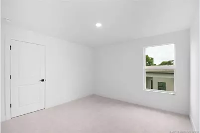 411 SE Via Sangro, Port Saint Lucie, FL 34952 - Photo 38