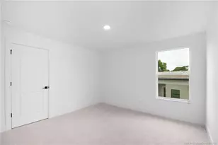 411 SE Via Sangro, Port Saint Lucie, FL 34952 - Photo 38