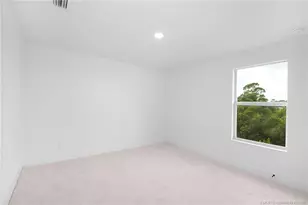 411 SE Via Sangro, Port Saint Lucie, FL 34952 - Photo 36