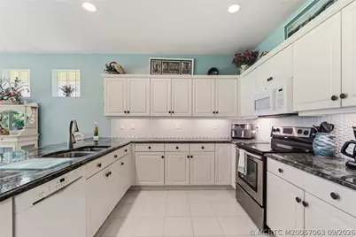 3663 SE Cambridge Drive, Stuart, FL 34997 - Photo 8