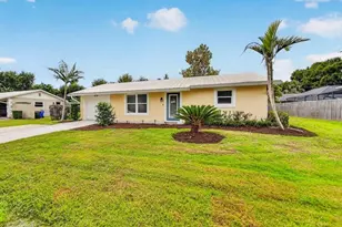 918 SW 36th Terrace, Palm City, FL 34990 - Photo 2