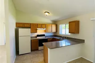 2813 SE Ironton Ave, Port Saint Lucie, FL 34952 - Photo 4