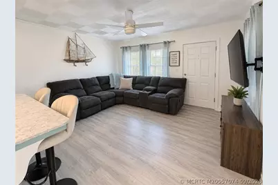 1621 NE Maureen Court NE, Jensen Beach, FL 34957 - Photo 2