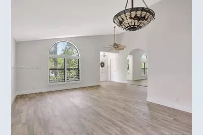 4161 NW 6th Street, Deerfield Beach, FL 33442 - Photo 4