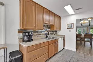 3303 SE Sandpiper Cir, Port Saint Lucie, FL 34952 - Photo 12