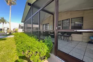 3304 Lake Overlook Pl, Lantana, FL 33462 - Photo 2
