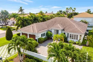 3220 W Channel Cir, Jupiter, FL 33477 - Photo 2