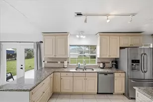 1357 SE Oakmont Ln SE, Port Saint Lucie, FL 34952 - Photo 6