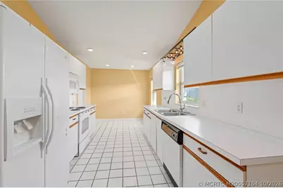 7130 SE Lillian Court, Stuart, FL 34997 - Photo 10