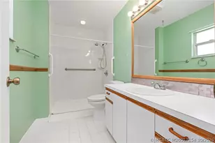7130 SE Lillian Ct, Stuart, FL 34997 - Photo 20