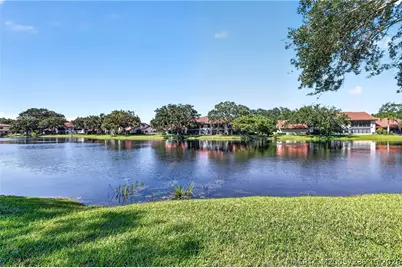 6070 SE Martinique Drive #202, Stuart, FL 34997 - Photo 2