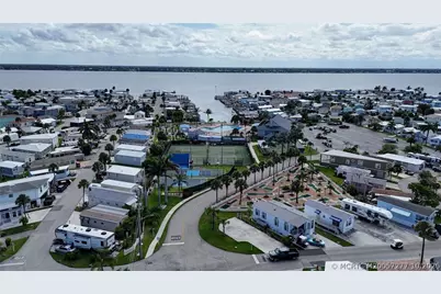 944 Nettles Boulevard #944, Jensen Beach, FL 34957 - Photo 4