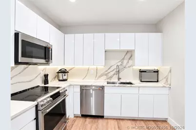 41 SW Seminole Street Apt# 404, Stuart, FL 34994 - Photo 16