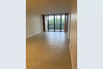 17 Royal Palm Way #305, Boca Raton, FL 33432 - Photo 6