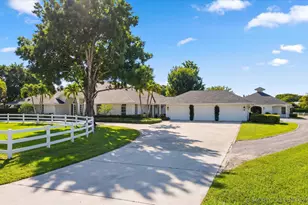 14466 Laurel Trail, Wellington, FL 33414 - Photo 4