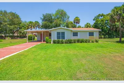 4606 30th Ave, Vero Beach, FL 32967 - Photo 2