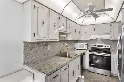 1050 Citrus #202, Delray Beach, FL 33445 - Photo 6