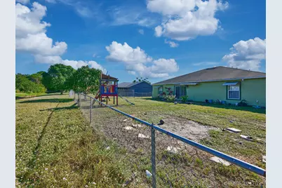 1407 SE Grapeland Avenue, Port Saint Lucie, FL 34952 - Photo 24