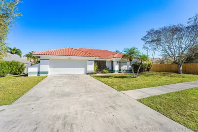 2057 Amesbury Circle, Wellington, FL 33414 - Photo 2