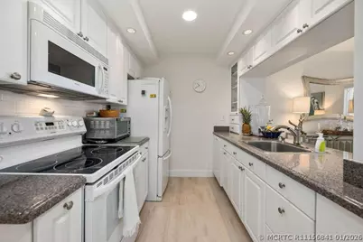 250 NE 20th Street #1010, Boca Raton, FL 33431 - Photo 4