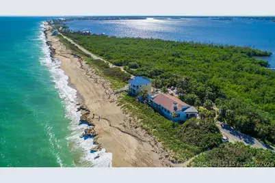 23 NE Macarthur Boulevard, Stuart, FL 34996 - Photo 6