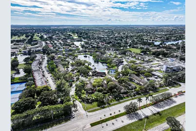 450 Palm Circle #106, Pembroke Pines, FL 33025 - Photo 2