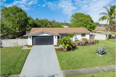 221 Caprol Lane, Sebastian, FL 32958 - Photo 2