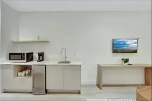 229 SW 9th St, Miami, FL 33130 - Photo 6