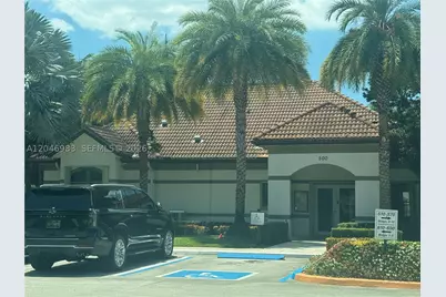 520 S Park #16-12, Hollywood, FL 33021 - Photo 1