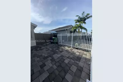 27667 SW 133rd, Homestead, FL 33032 - Photo 1