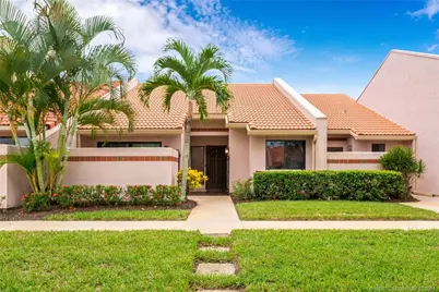 3513 SE Sandpiper Circle, Port Saint Lucie, FL 34952 - Photo 1