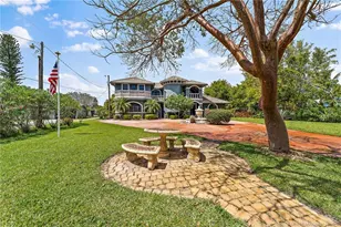 10305 S Indian River Dr, Fort Pierce, FL 34982 - Photo 1