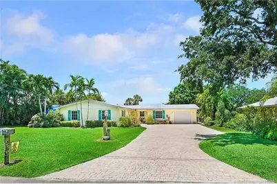 906 SW Magnolia Bluff Drive, Palm City, FL 34990 - Photo 1