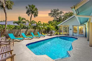 8 Kingston Ct, Stuart, FL 34996 - Photo 1