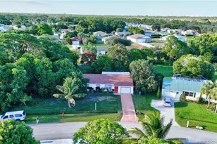 2431 SE Robin Cir, Port Saint Lucie, FL 34952 - Photo 1