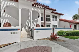 6060 SE Martinique Dr, Stuart, FL 34997 - Photo 1