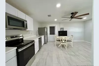 813 SE 13th Street, Stuart, FL 34994 - Photo 1