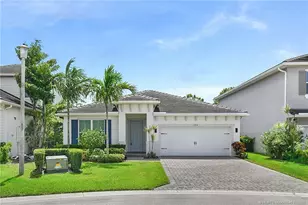 4914 SW Montclair Dr, Stuart, FL 34997 - Photo 1