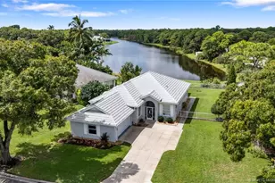 7448 SE Autumn Ln, Hobe Sound, FL 33455 - Photo 1