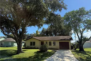 442 SW Lucero Dr, Port Saint Lucie, FL 34983 - Photo 1