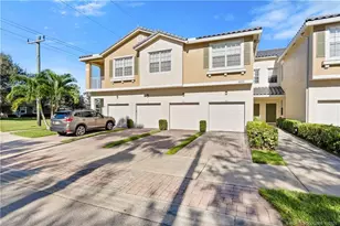 3031 SE Lexington Lakes Dr, Stuart, FL 34994 - Photo 1